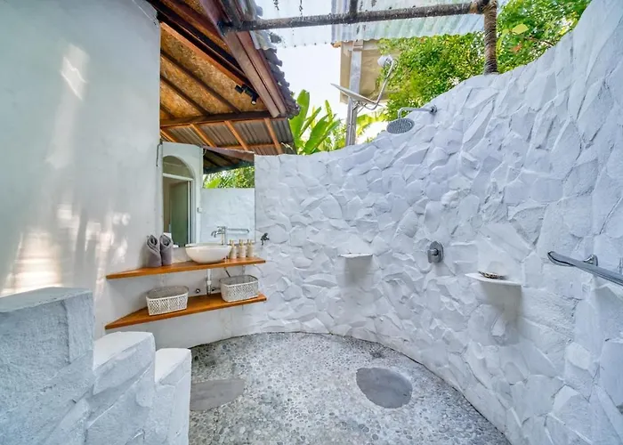 Вилла Sabi 2br In The Heart Of By Santi Management Семиньяк
